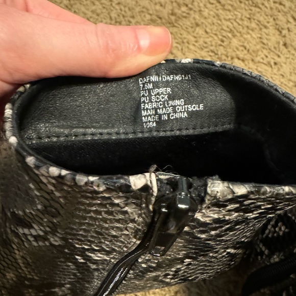 Madden Girl Black Boots - Picture 5 of 6